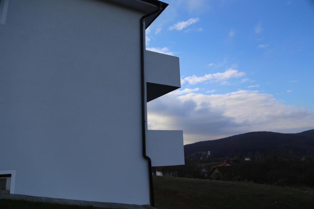 Fruskogorska Idila Apartmani Vrdnik Extérieur photo